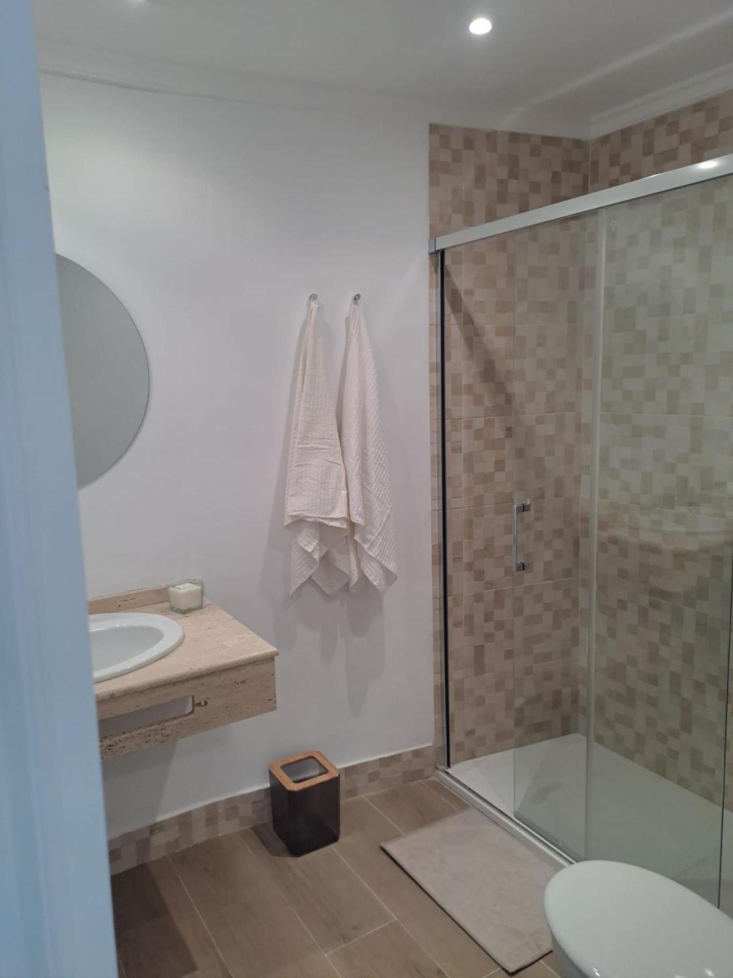 Apartamento Compartido Hab Privadas Playa De La Caleta Cadice Esterno foto